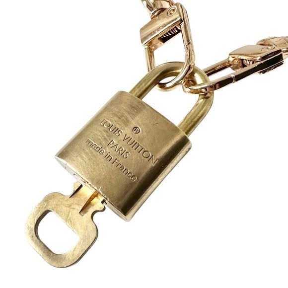 Authentic Louis Vuitton #342 Lock & Key Set on a 18K Gold Plated Chunky Necklace - Picture 8 of 10